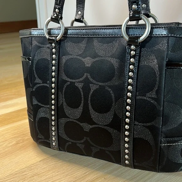 COACH Purse Black Medium F12853 Bag. - Picture 7 of 7